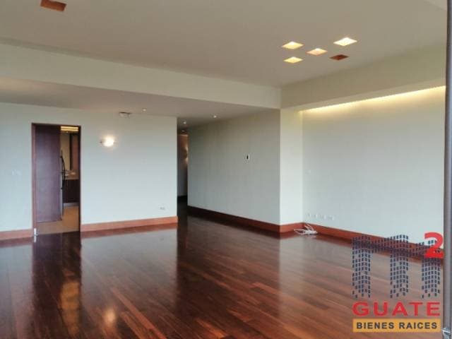 Apartamento de 215 m2 de construcción en Renta, Zona 10 — foto 2