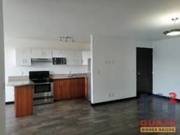 Apartamento de 92 m2 de construcción en Renta, Zona 10