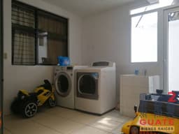 Casa en condominio de 175 m2 de construcción en Venta, Mixco