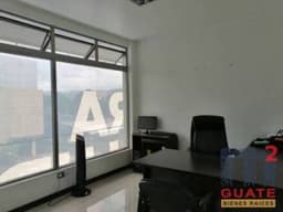 Oficina de 50 m2 de construcción en Renta, Zona 10
