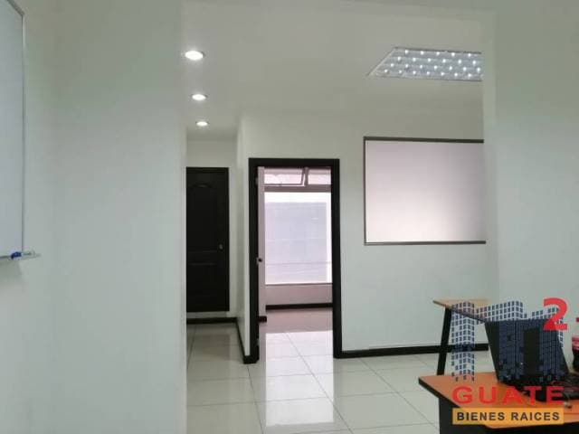 Oficina de 50 m2 de construcción en Renta, Zona 10 — foto 7
