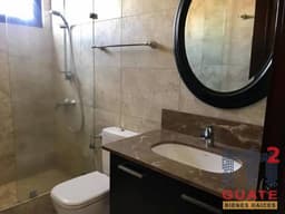 Apartamento de 136 m2 de construcción en Renta, Zona 14