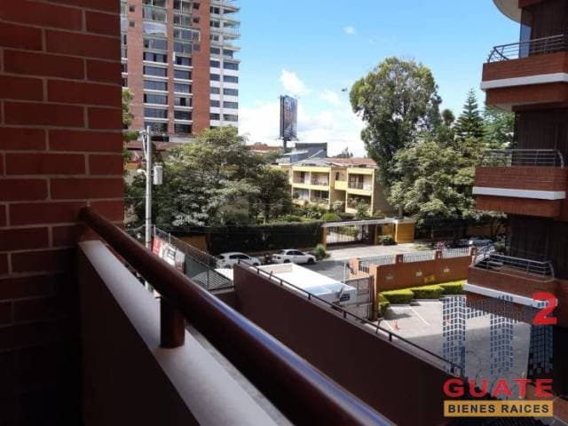 Apartamento de 65 m2 de construcción en Renta, Zona 10 — foto 5