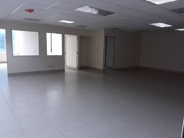 RENTA DE OFICINA EN EDIFICIO EUROPLAZA ZONA 14. — foto 2