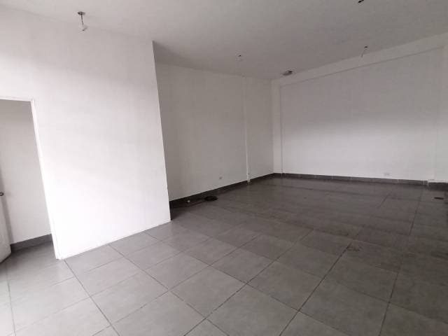 LOCAL EN RENTA CERCA DE LA USAC — foto 3