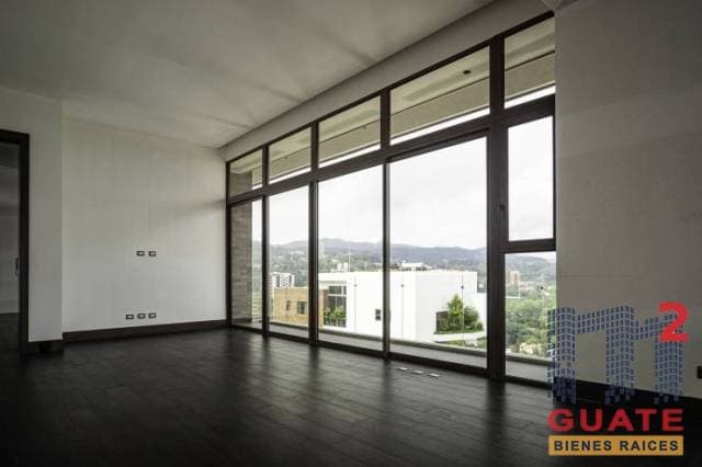 Apartamento de 507.75 m2 de construcción en Venta, Zona 15 — foto 3
