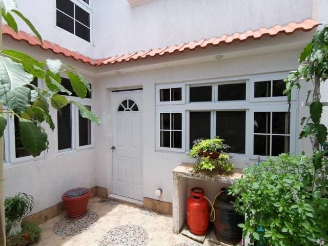 Hermosa Casa de 3 niveles en Venta en Villa Nueva — foto 3