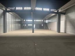 Rento Bodega comercial sobre avenida Petapa zona 12