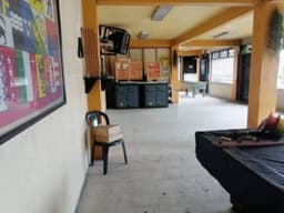 Local en Renta Calzada San Juan, en segundo nivel
