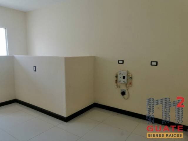 Casa de 400 m2 de construcción, en Renta, Zona 10 — foto 11