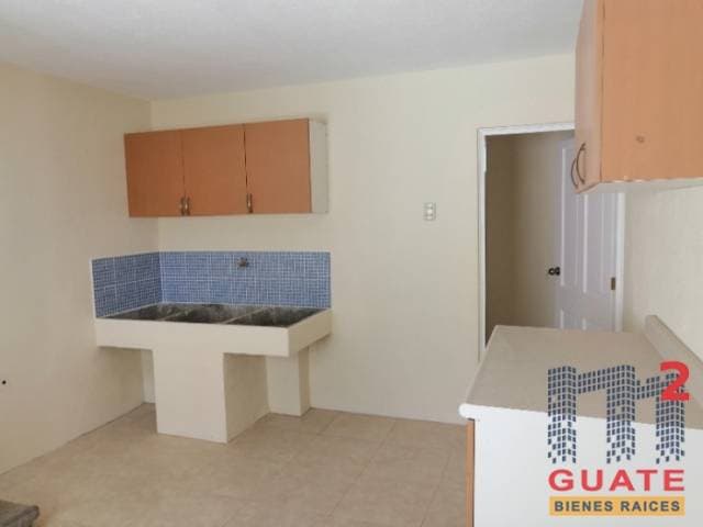 Casa de 400 m2 de construcción, en Renta, Zona 10 — foto 12
