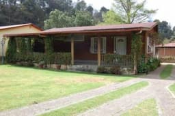 CityMax Antigua vende casa tipo cabaña en El Tejar Chimaltenango
