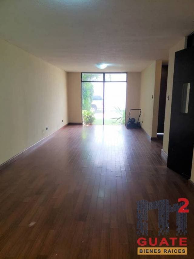 Casa de 214 m2 de construcción en Renta, Zona 14 — foto 3