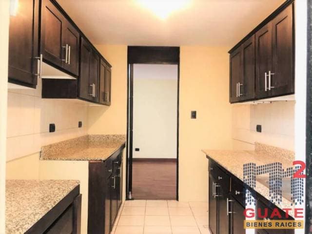 Casa de 214 m2 de construcción en Renta, Zona 14 — foto 4