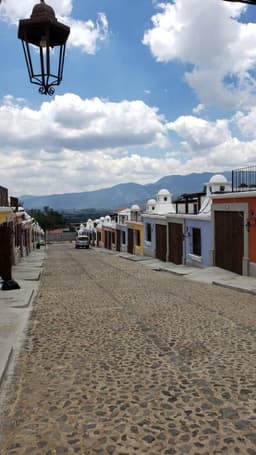 CITYMAX ANT VENDE CASA A ESCASOS 5 MINUTOS DEL CENTRO DE ANTIGUA GT