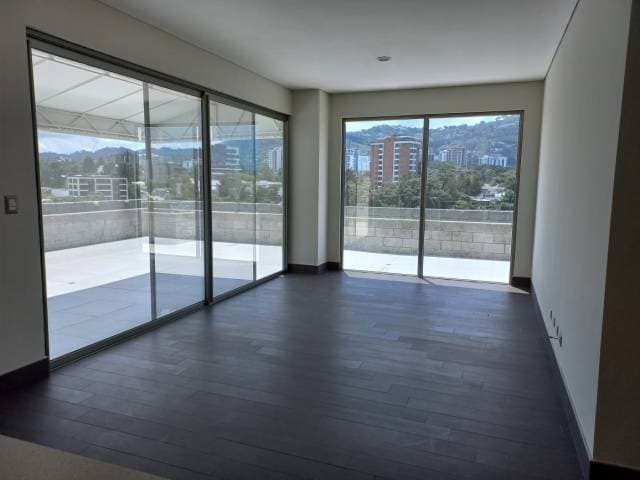 Alquilo Apartamento Penthouse con Terraza, Zona 10 — foto 6