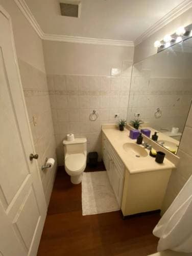 APARTAMENTO EN RENTA ZONA 14 SANTORINI — foto 1