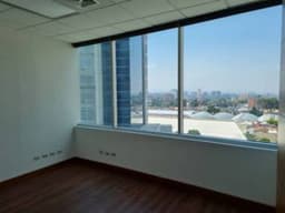 Amplia casa en renta ideal para oficinas zona 13