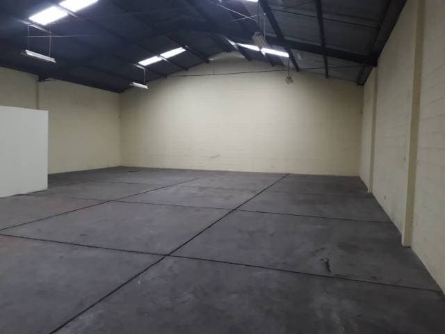 Bodega en Renta, sobre Calzada Principal zona 11 — foto 2