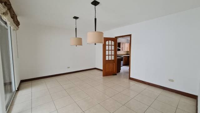 CASA EN VENTA EN ZONA 14 — foto 3