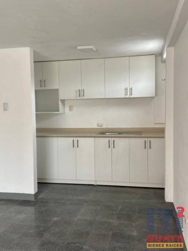 Apartamento de 70 m2 de construcción en Renta, Zona 10 — foto 4