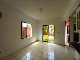 VENDO HERMOSA CASA EN BALCONES DE SAN CRISTOBAL Q965,000 INF LUCY BARRAZA 55359756