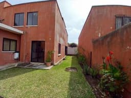 Casa grande en Venta con Jardín en San Cristóbal