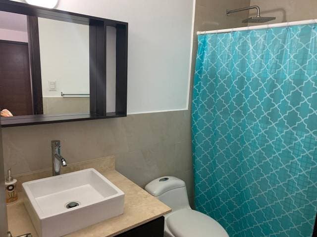 Apartamento amueblado en renta zona 15 — foto 3