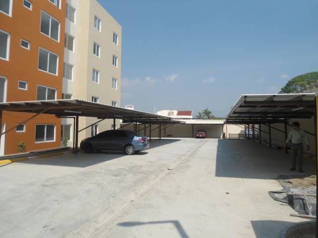 Vendo Apartamento edificio zona 12 Petapa — foto 1