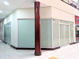 Local en Renta Zona 10 en Comercial con Alta Afluencia