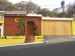CASA EN VENTA, 2 NIVELES EN PINARES SAN CRISTOBAL MIXCO PVC-017-04-15