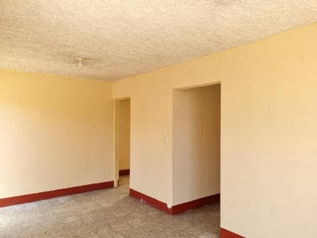 Casa en Renta San Cristóbal, adentro de colonia — foto 3
