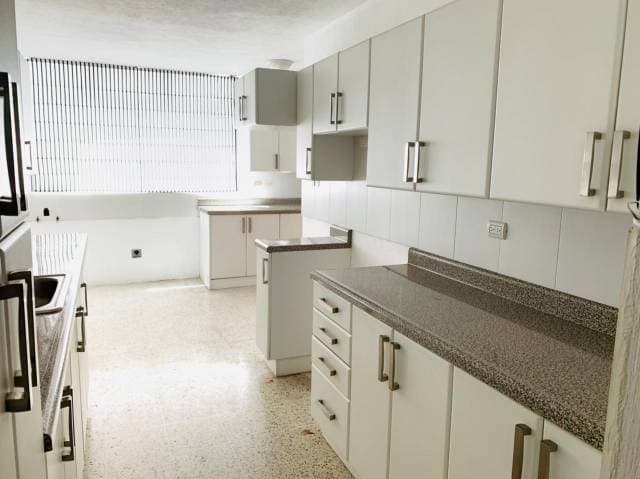 km 8 Ces Maderos Vendo apartamento de 2 dormitorios — foto 2