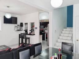 Casa en Venta de 4 niveles en Molino de las Flores