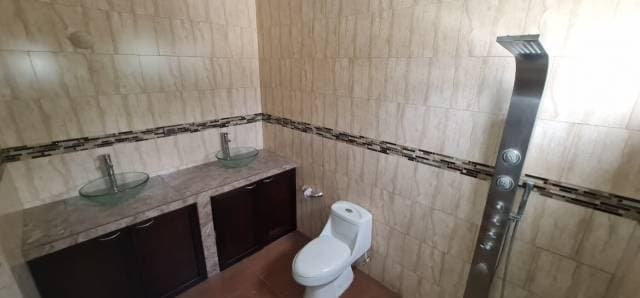 Casa en renta en zona 11 — foto 4