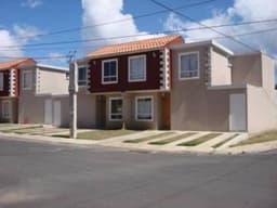 CityMax Antigua vende casa en residencial de San José Pinula