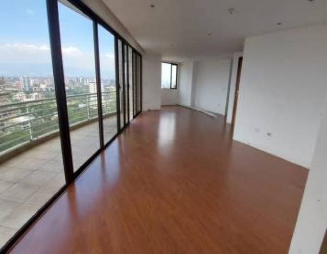 Apartamento Edificio Meridian, Zona 15 — foto 2