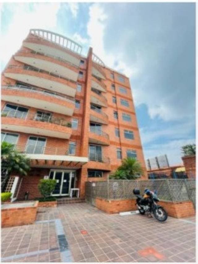 (+1) Apartamento Edificio Benevento, Zona 14 — foto 8
