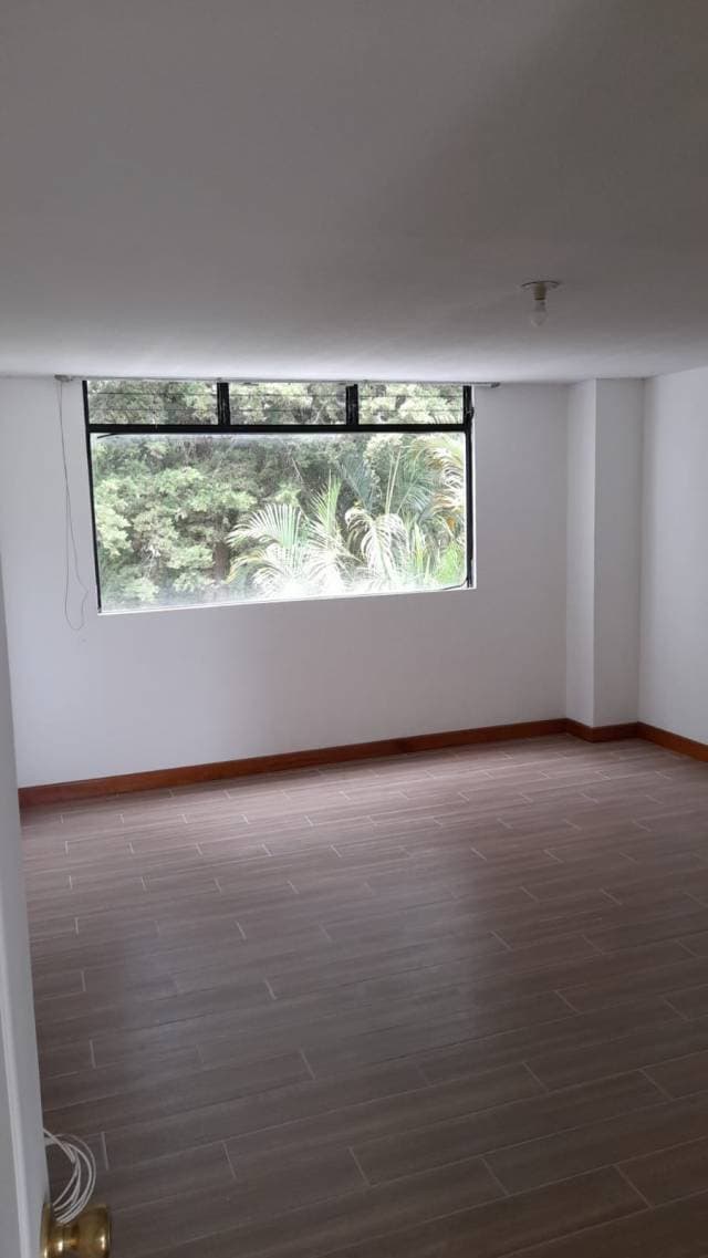 (+1) Apartamento Edificio Donosti, Zona 15 — foto 2
