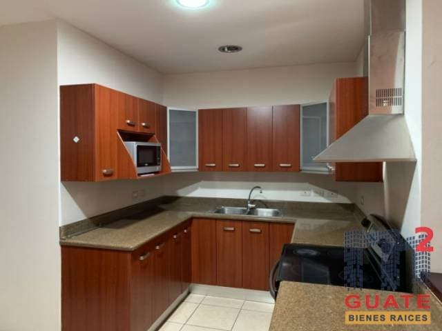 Apartamento de 154 m2 de construcción en Venta, Zona 10 — foto 2