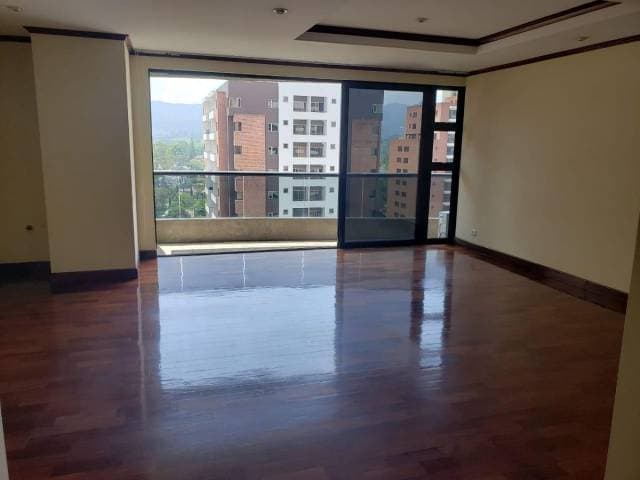 (+1) Apartamento Edificio San Ángel, Zona 14 — foto 2