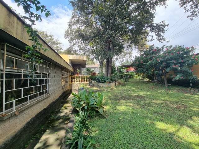 CASA EN VENTA EN SAN CRISTÓBAL CON AMPLIO TERRENO — foto 8