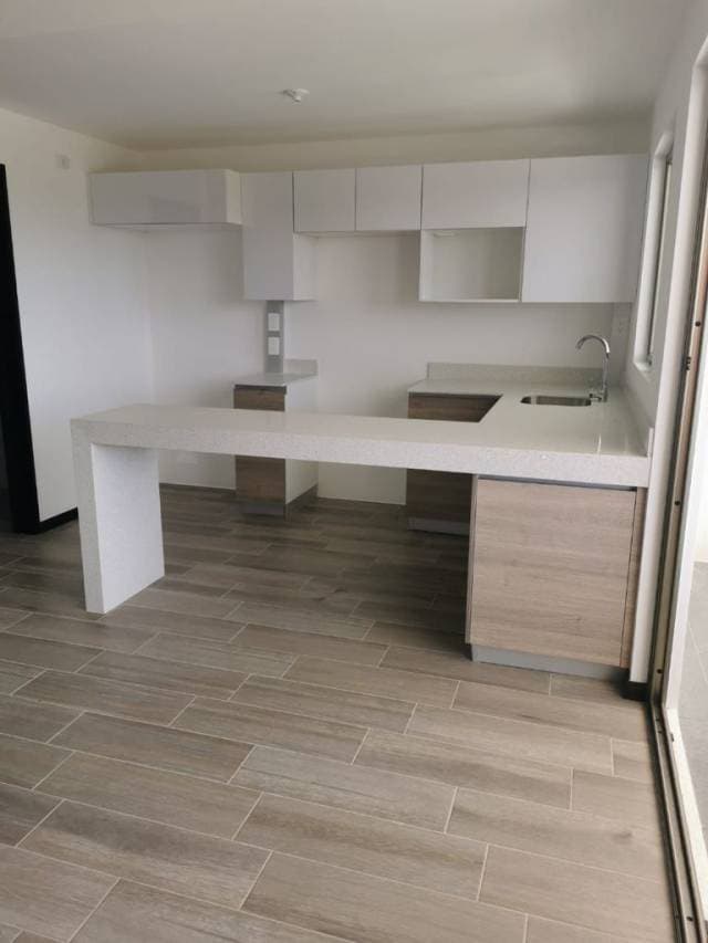 (+1) Apartamento Edificio La Villa, Zona 14 — foto 3