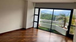 (+1) Apartamento Zona 14, Plaza Mayor