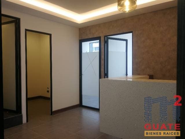 Oficina de 35 m2 de construcción en Renta, Zona 09 — foto 2