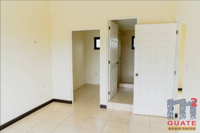 Casa de 147.3 m2 de construcción, en Venta, Zona 16 — foto 4