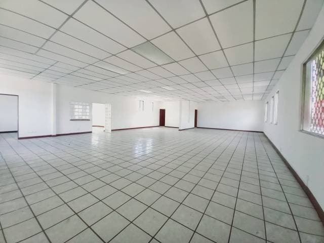 Local Comercial Sobre Calzada Aguilar Batres z.12 — foto 1