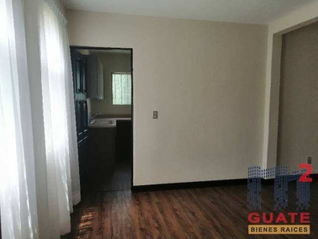 Casa de 385 m2 de construcción, en Venta, Zona 10 — foto 4