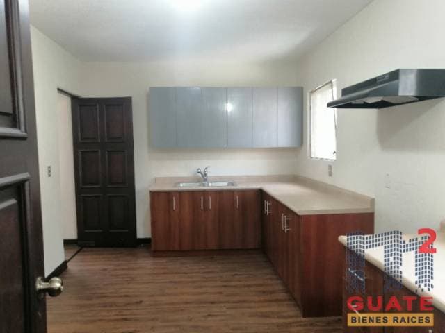 Casa de 385 m2 de construcción, en Venta, Zona 10 — foto 5
