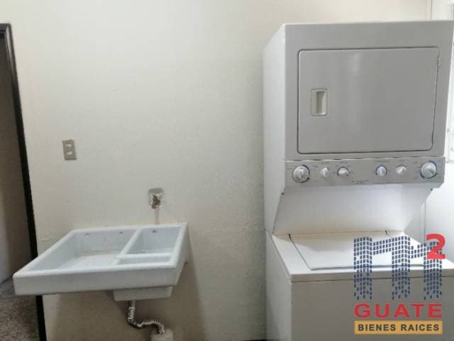 Casa de 385 m2 de construcción, en Venta, Zona 10 — foto 6
